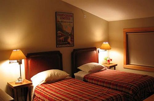 Hotel Crossing 3*